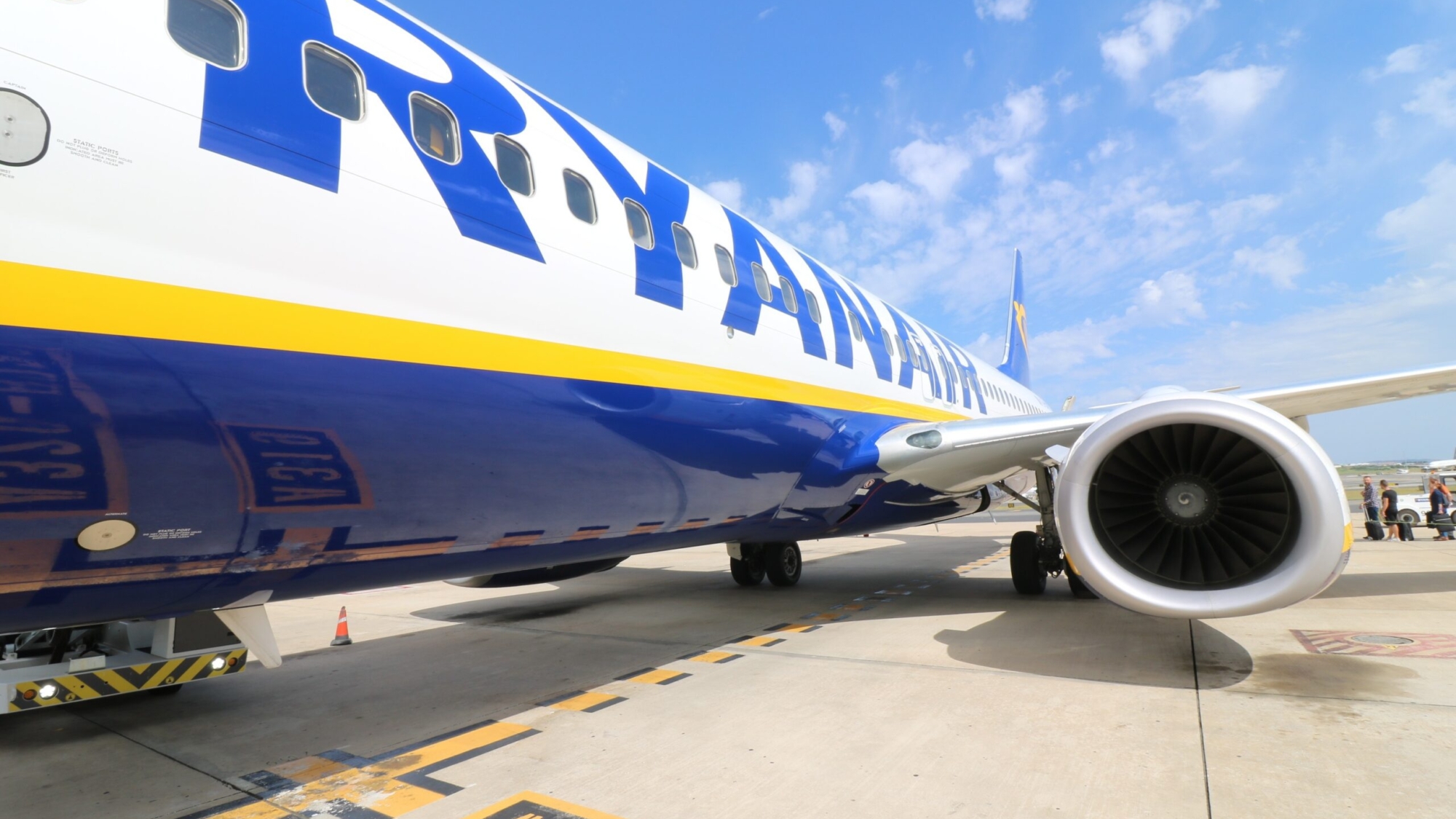plane-2410190