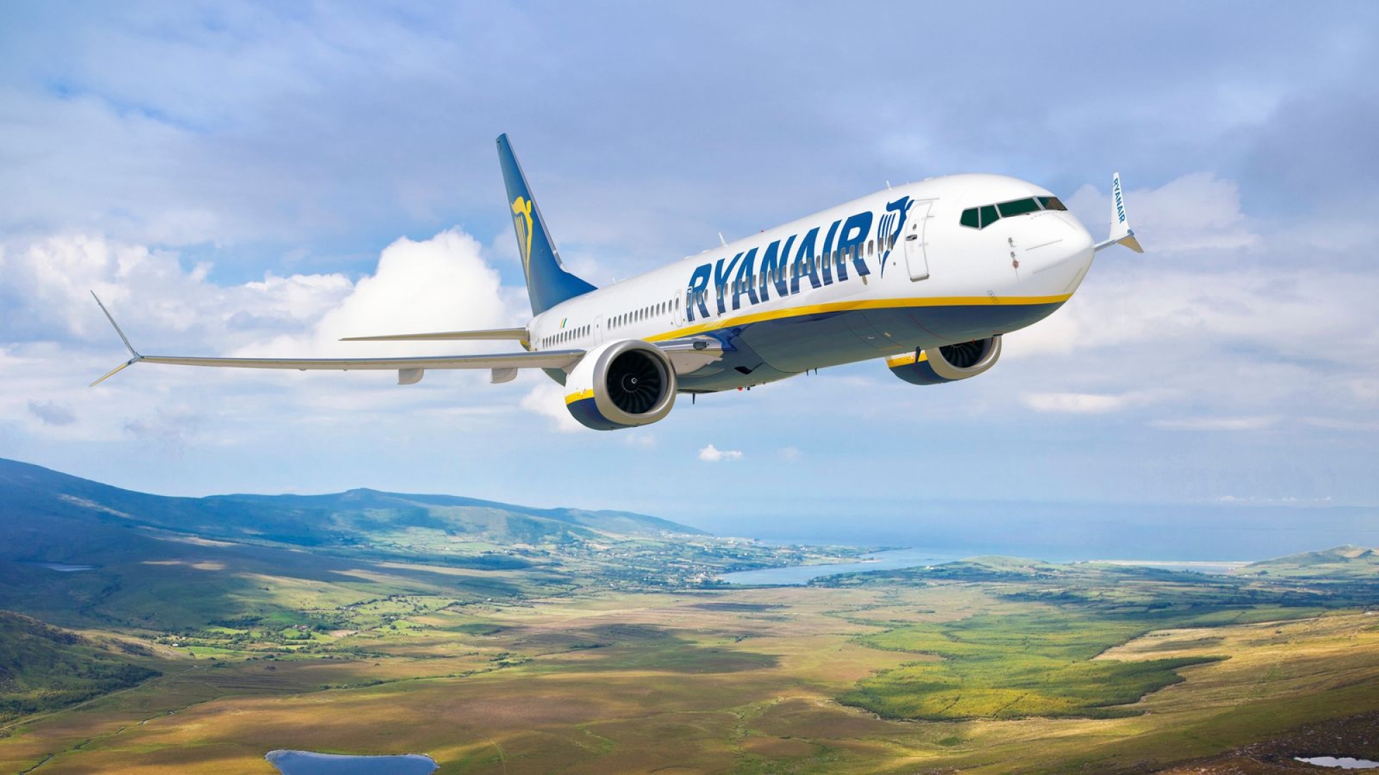 skynews-ryanair-max-10-plane_6150428