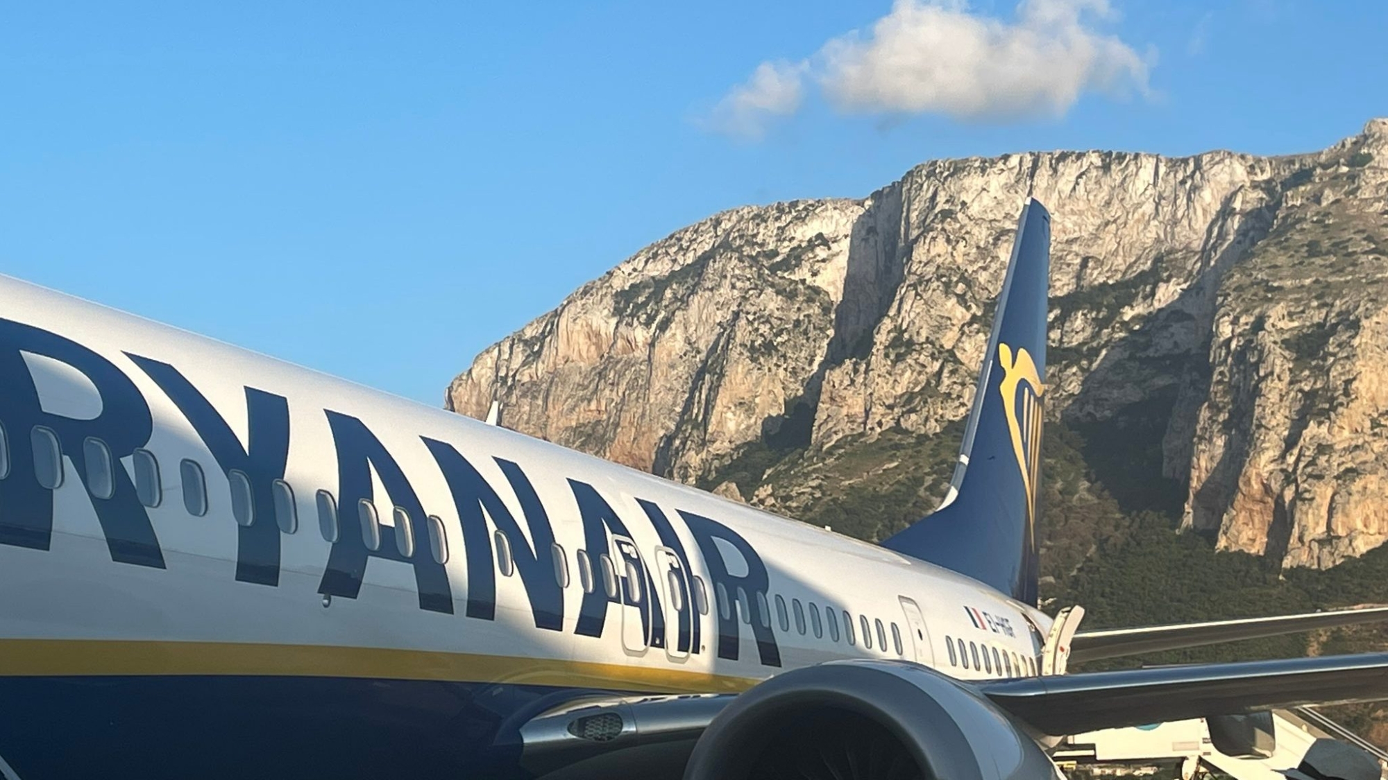 Ryanair-in-Sicily-1-1
