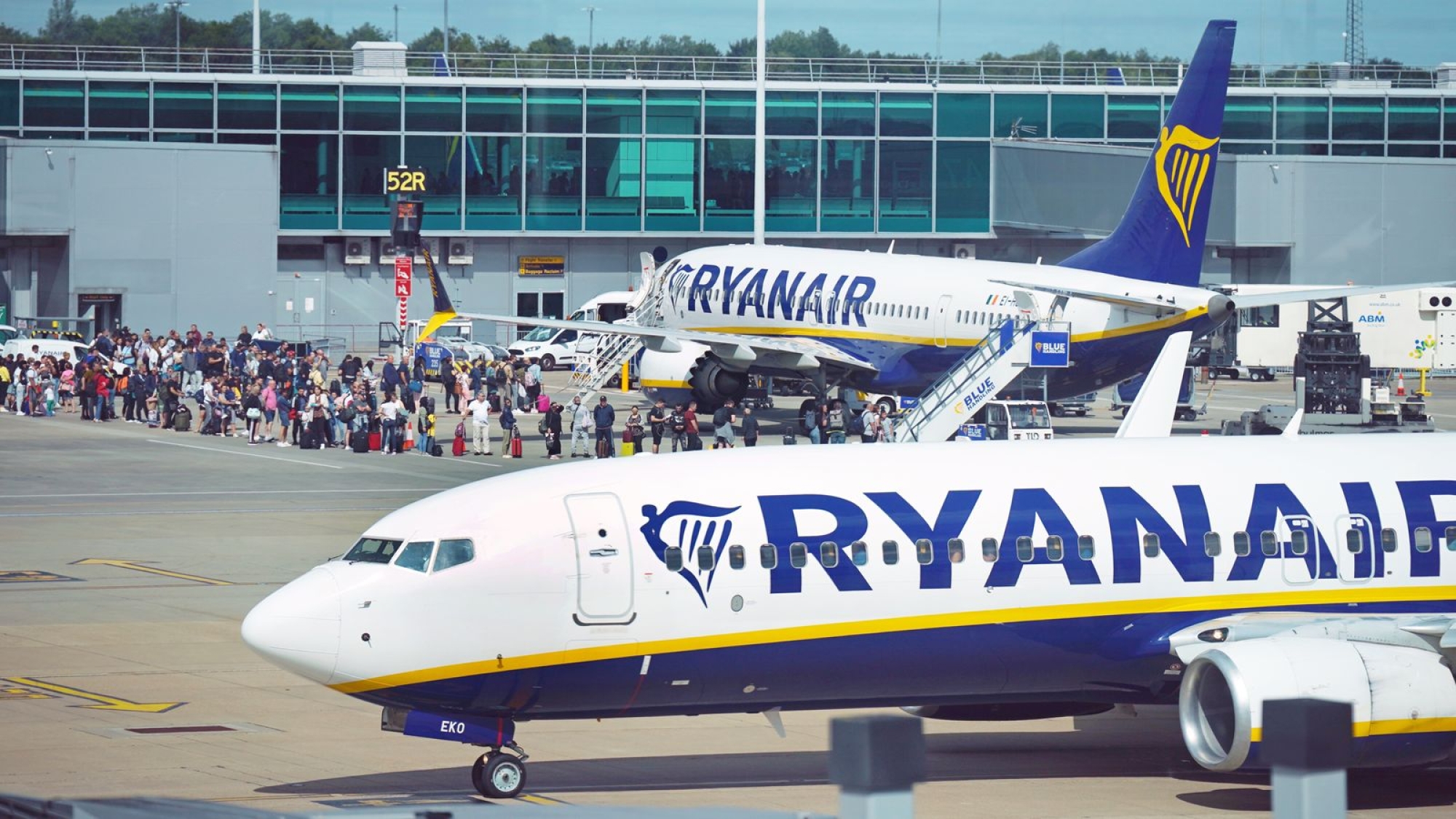 skynews-ryanair-stansted_5866429