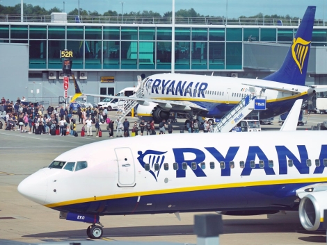 ÚVOD 15 skynews-ryanair-stansted_5866429