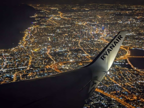 ÚVOD 15 2048px-Ryanair_winglet_over_Tel_Aviv-1320x880